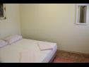 Apartmaji Marin A1(2+2), A2(2+2) Biograd - Riviera Biograd  - Apartma - A1(2+2): spalnica