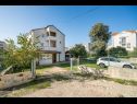Apartmaji Tanja - 200m to the beach: A1(2+2), A2(2+2), A3(2+2), A4(2+2), SA5(2) Pakoštane - Riviera Biograd  - hiša