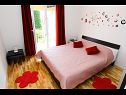 Apartmaji Renato - 150 m from beach: A1(2+2), A2(2+2) Sveti Filip i Jakov - Riviera Biograd  - Apartma - A1(2+2): spalnica