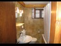 Apartmaji Dvor - 20 m from beach: A1(4+1) Turanj - Riviera Biograd  - Apartma - A1(4+1): kopalnica s straniščem