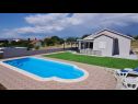 Hiša za počitnice Nane Garden - house with pool : H(4+1) Mirca - Otok Brač  - Hrvaška  - dvorišče