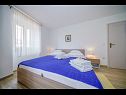 Apartmaji Nedjeljka - 200 m from beach: A1(4) Postira - Otok Brač  - Apartma - A1(4): spalnica