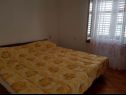 Apartmaji Jan - 50 m from sea: A1(4+2) Postira - Otok Brač  - Apartma - A1(4+2): spalnica