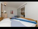 Apartmaji Vlado - cosy & afordable: SA1(2), A2(3), A3(5) Supetar - Otok Brač  - Apartma - A2(3): spalnica
