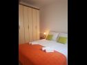 Apartmaji Mari - 100 m from beach: A1(4) Supetar - Otok Brač  - Apartma - A1(4): spalnica