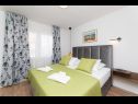 Apartmaji L&R - with pool: A1(4) Supetar - Otok Brač  - Apartma - A1(4): spalnica