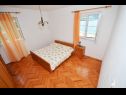 Apartmaji Andja - 5 m from the beach : A1(5+1) Arbanija - Otok Čiovo  - Apartma - A1(5+1): spalnica