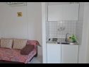 Apartmaji Tomislav - 120 m from beach: A1(2), A2(2) Okrug Donji - Otok Čiovo  - Apartma - A2(2): kuhinja