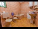 Apartmaji Vinko - 80 m from beach: A1(4+2), A2(4+2) Okrug Gornji - Otok Čiovo  - Apartma - A1(4+2): kopalnica s straniščem