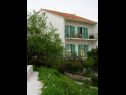 Apartmaji Vinko - 80 m from beach: A1(4+2), A2(4+2) Okrug Gornji - Otok Čiovo  - hiša