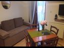 Apartmaji Antonia - 5 m from sea : A4 (2+2), A5 (2+2) Okrug Gornji - Otok Čiovo  - Apartma - A4 (2+2): dnevna soba