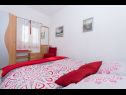 Apartmaji Duga - beachfront & seaview : A1(4+1), A2(4+1) Okrug Gornji - Otok Čiovo  - Apartma - A2(4+1): spalnica