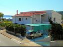 Apartmaji Naki - terrace & free parking: Studio(2+1), A2(6+1) Slatine - Otok Čiovo  - hiša