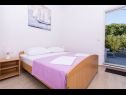 Apartmaji Ivica - garden terrace A1(2), A2(2+2) Slatine - Otok Čiovo  - Apartma - A1(2): spalnica