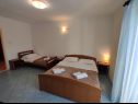 Apartmaji Naki - terrace & free parking: Studio(2+1), A2(6+1) Slatine - Otok Čiovo  - Apartma - A2(6+1): soba