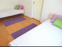 Apartmaji Zdravko B1(4+1) Crikvenica - Riviera Crikvenica  - Apartma - B1(4+1): spalnica
