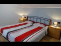 Apartmaji Kata A1(2+1), A2(4+1) Crikvenica - Riviera Crikvenica  - Apartma - A2(4+1): spalnica