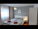 Apartmaji Mari A1(2) - mali, A2(4) - veliki Crikvenica - Riviera Crikvenica  - Apartma - A2(4) - veliki: spalnica