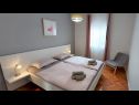 Apartmaji Mari A1(2) - mali, A2(4) - veliki Crikvenica - Riviera Crikvenica  - Apartma - A2(4) - veliki: spalnica
