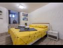 Apartmaji Mario - 50 m from sea : A1(2+2) Novi Vinodolski - Riviera Crikvenica  - Apartma - A1(2+2): spalnica