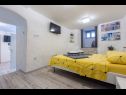 Apartmaji Mario - 50 m from sea : A1(2+2) Novi Vinodolski - Riviera Crikvenica  - Apartma - A1(2+2): spalnica