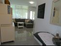 Apartmaji Radmi A1(4) - veliki, A2(4) - mali Novi Vinodolski - Riviera Crikvenica  - Apartma - A2(4) - mali: dnevna soba