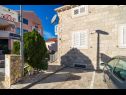 Apartmaji Pavo - comfortable with parking space: A1(2+3), SA2(2+1), A3(2+2), SA4(2+1), A6(2+3) Cavtat - Riviera Dubrovnik  - parkirišče