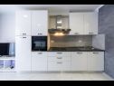 Apartmaji Stane - modern & fully equipped: A1(2+2), A2(2+1), A3(2+1), A4(4+1) Cavtat - Riviera Dubrovnik  - Apartma - A4(4+1): kuhinja