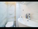 Apartmaji in sobe Bari - 10 km from airport: A1(2), A2(2), R2(2), R3(2), R4(2) Kupari - Riviera Dubrovnik  - Soba - R2(2): kopalnica s straniščem