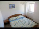 Apartmaji Oasis - 50 m from the sea: SA1(2+2), A2(4+1) Veli Rat - Dugi otok  - Apartma - A2(4+1): spalnica