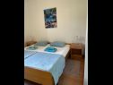 Apartmaji Ivan - 60m from the sea: A1 (4+1), A2 (3+1), A3 (3+1) Ivan Dolac - Otok Hvar  - Apartma - A3 (3+1): spalnica