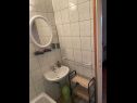 Apartmaji Ivan - 60m from the sea: A1 (4+1), A2 (3+1), A3 (3+1) Ivan Dolac - Otok Hvar  - Apartma - A3 (3+1): kopalnica s straniščem