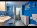 Apartmaji Mila - in blue: A1(4+2), A2(5+1), A3(4+2) Banjole - Istra  - Apartma - A1(4+2): kopalnica s straniščem