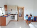 Apartmaji Zdravko: A1(2+2), A2(2+2) Fažana - Istra  - Apartma - A2(2+2): kuhinja in jedilnica