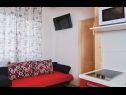 Apartmaji Svjetlana SA1(2+1), SA2(2+1), SA3(2) Pula - Istra  - Studio apartma - SA3(2): dnevna soba