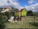 Hiša za počitnice Barbara - perfect holiday: H(5) Umag - Istra  - Hrvaška  - otroško igrišče