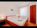 Apartmaji Mir - perfect location & cosy: A1(4+2), A2(2+1), SA3(2), SA4(2) Korčula - Otok Korčula  - Apartma - A1(4+2): spalnica