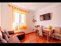 Apartmaji Mir - perfect location & cosy: A1(4+2), A2(2+1), SA3(2), SA4(2) Korčula - Otok Korčula  - Apartma - A2(2+1): dnevna soba