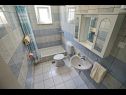 Apartmaji Sunny - 50 m from sea: A2(4) Lumbarda - Otok Korčula  - Apartma - A2(4): kopalnica s straniščem