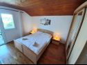 Apartmaji Rud - 15 m from sea: A1(2+1), A2(2+1), A3(2+1) Lumbarda - Otok Korčula  - Apartma - A2(2+1): spalnica