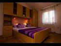 Apartmaji Dorica - flower garden A1(4) Krk - Otok Krk  - Apartma - A1(4): spalnica