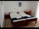 Apartmaji Vlado - 300 m from pebble beach: SA1(2+1), SA2(2), A3(2+2), SA4(2+1), A5(2+2), SA6(2) Njivice - Otok Krk  - Studio apartma - SA6(2): spalnica