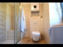 Apartmaji Insula Insule - rustic & peaceful: SA1(2+1), SA2(2+1) Skrbčići - Otok Krk  - Studio apartma - SA2(2+1): kopalnica s straniščem