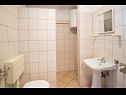 Apartmaji Polo A1 (4+2) Vrbnik - Otok Krk  - Apartma - A1 (4+2): kopalnica s straniščem