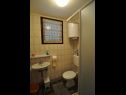 Apartmaji Pava SA1 (2), SA2 (2) Vrbnik - Otok Krk  - Studio apartma - SA1 (2): kopalnica s straniščem