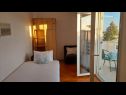 Apartmaji Mirjana: sea view & balcony: A1 MN (2+1), A2 JN (2+1) Baška Voda - Riviera Makarska  - Apartma - A1 MN (2+1): dnevna soba