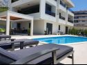 Apartmaji Villa Esse - heated pool & seaview: A1(2+2), A2(4+2), A3(2+2), A4(4+2), A5(2+2) Baška Voda - Riviera Makarska  - bazen