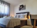 Apartmaji Villa Esse - heated pool & seaview: A1(2+2), A2(4+2), A3(2+2), A4(4+2), A5(2+2) Baška Voda - Riviera Makarska  - Apartma - A2(4+2): spalnica