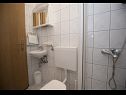 Apartmaji Robert - sea view : A1(4+1), A2(4+2) Brela - Riviera Makarska  - Apartma - A2(4+2): kopalnica s straniščem