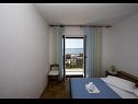 Apartmaji Robert - sea view : A1(4+1), A2(4+2) Brela - Riviera Makarska  - Apartma - A2(4+2): spalnica